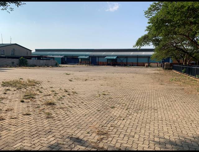 2,990M² WAREHOUSE TO LET IN KYA SANDS